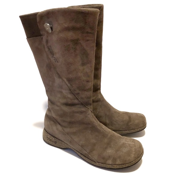 Teva Shoes - Teva Montecito Suede Boots
